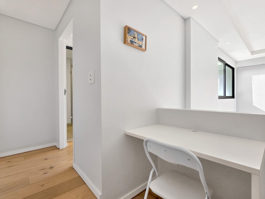 2 Bedroom Property for Sale in Sea Point Western Cape